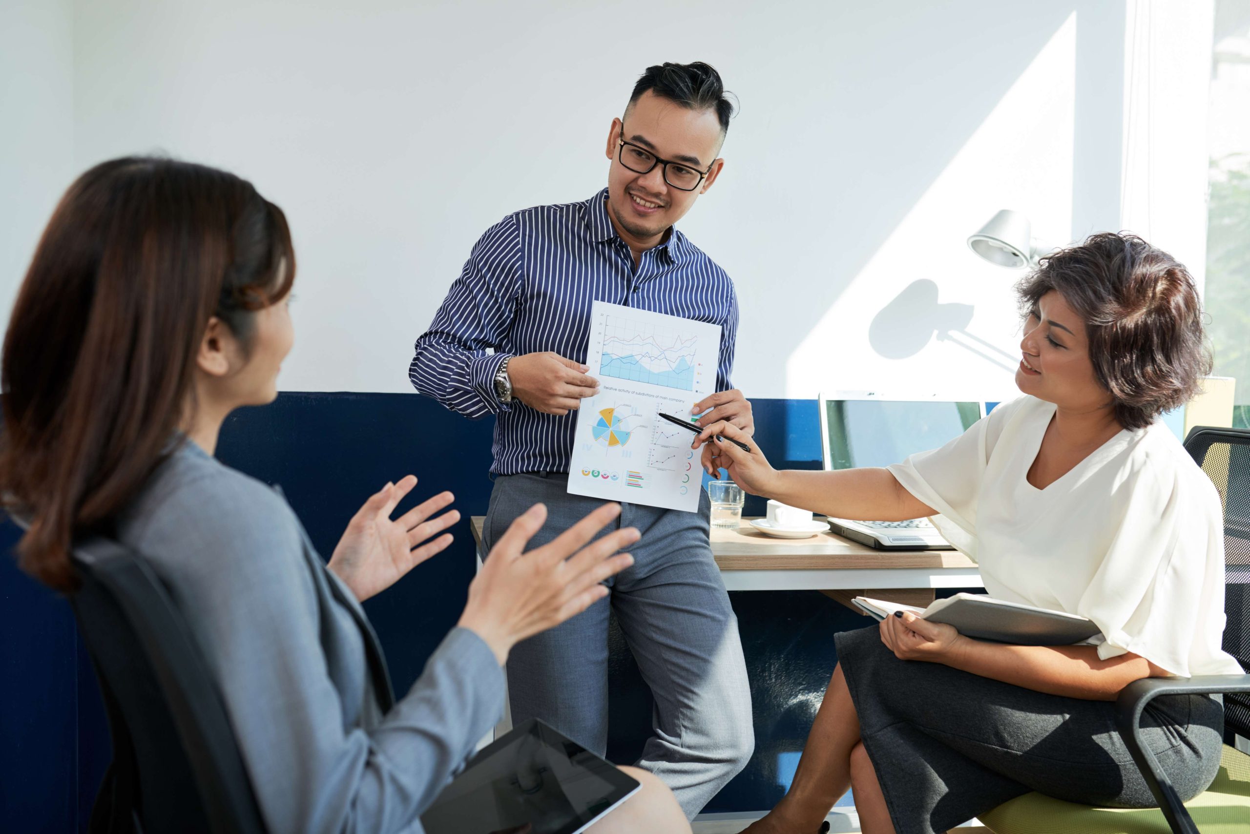 Guide to Using Payroll Management Services for Your Business in 2025