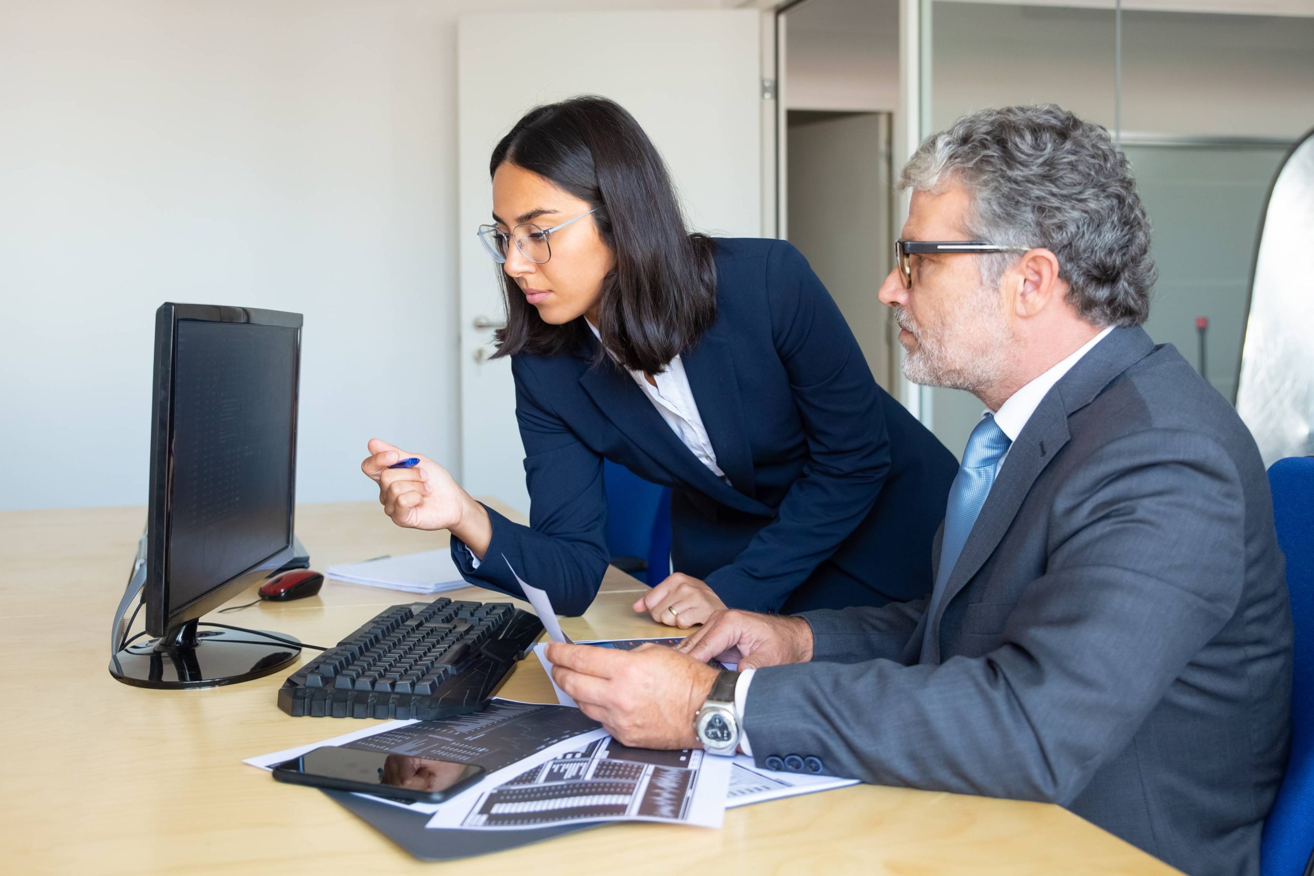 7+ Tips for Choosing the Right Payroll Management Service Provider